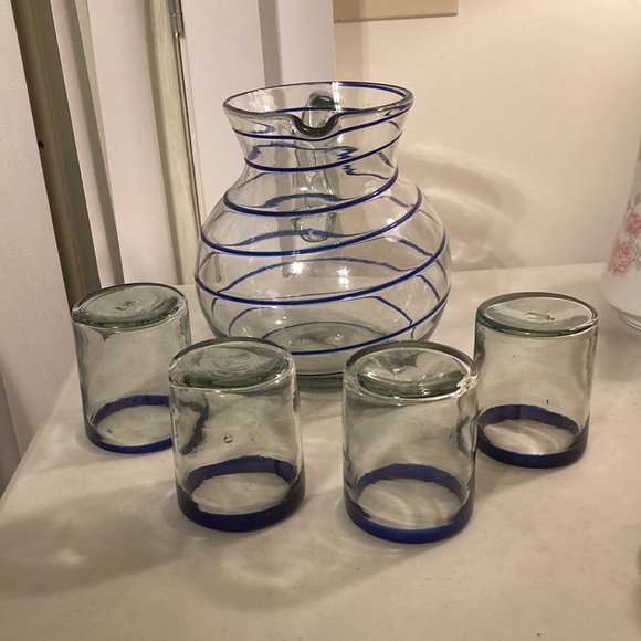 Mexican Glass Cobalt Blue Pitcher With 4 Cobalt Blue Rimmed Glasses - Picture 6 of 8